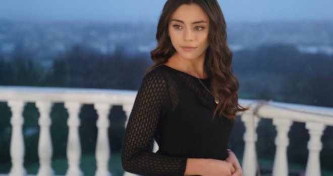 Lijepa turska glumica želi doći u Bosnu: 'Znam da je to nama bliska zemlja s kojom nas povezuju tradicija i običaji'