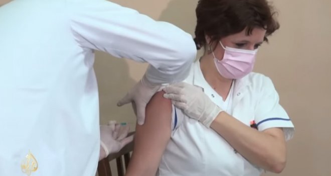 Federacija BiH obustavlja vakcinaciju AstraZenecom