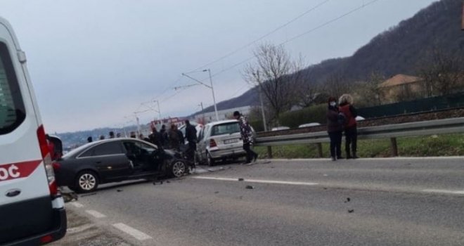 Stravična nesreća kod Hadžića, jedna osoba poginula, dvoje povrijeđeno