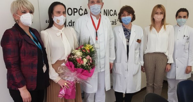 Benjamina Karić posjetila Opću bolnicu: Čestitala direktoru na odličnoj organizaciji posla