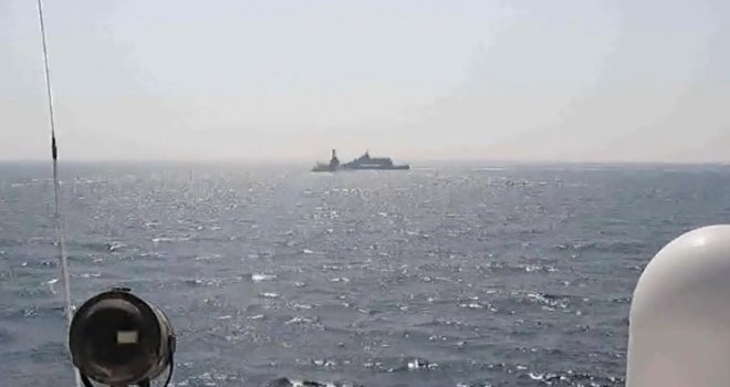 Vrije u Perzijskom zalivu, iranski brodovi približili se američkim na samo 68 metara: 'Odmah smo ispalili hice upozorenja'