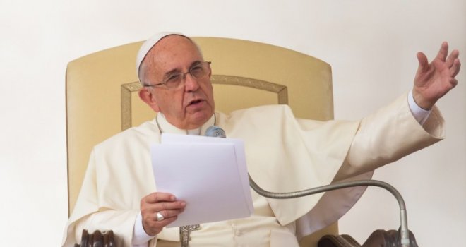 Papa Franjo: Homoseksualnost nije zločin