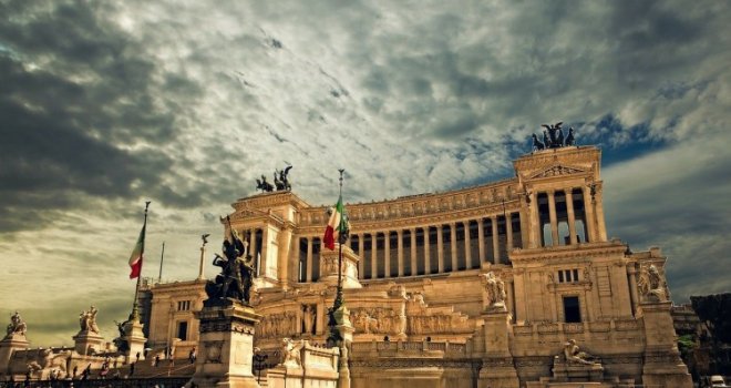 Prvi evropski turisti počeli stizati u Italiju: Ukinut karantin, situacija s koronom sve bolja