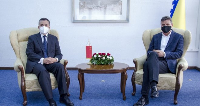 Novalić se sastao s kineskim ambasadorom: Ugovor o nabavci 500.000 doza Sinopharma je u fazi potpisivanja