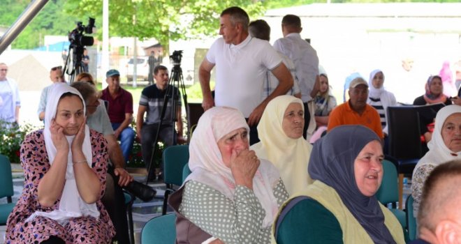 Presuda ne može majkama vratiti djecu, ali je dokaz počinjenog genocida: 'Puna je Srebrenica Mladića koji slobodno hodaju'
