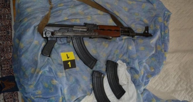 U nastavku operativno-taktičke akcije 'Aperkat' uhapšene četiri osobe u Sarajevu, sumnjiče se za...