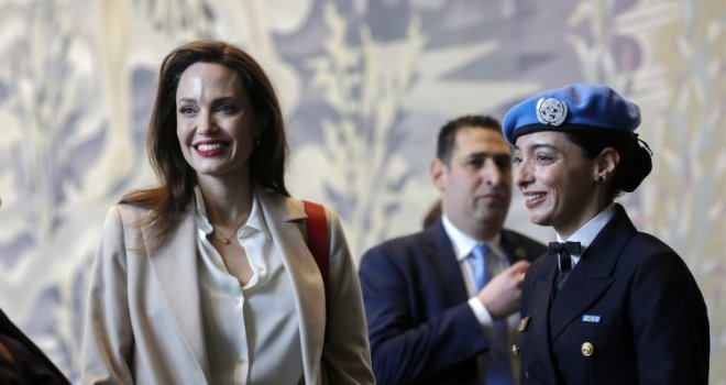Angelina Jolie nikad prije nije imala profil na društvenim mrežama, sada ga je otvorila zbog vanredne situacije