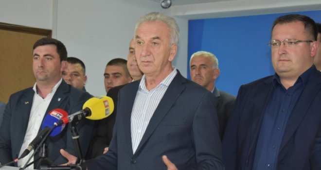 Šarović: 'Raspakivanje' Dejtona je nedopustivo i opasno, to je put u nestanak RS-a! Uzeli bi nam sve!