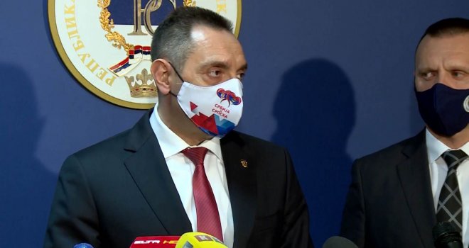 Vulin sve karte bacio na sto: 'Ako hoće mir u BiH, stabilnost na Balkanu, mora da slušaju šta Srbi misle'