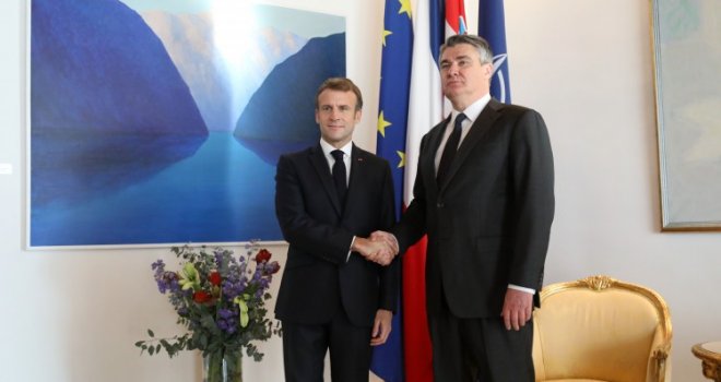 Francuski predsjednik Macron svečano dočekan na Pantovčaku
