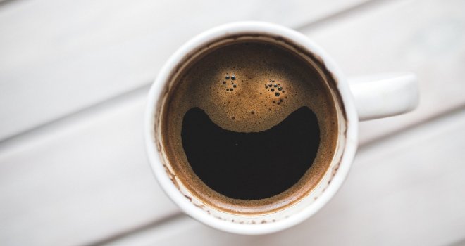 Nemojte ujutru odmah piti kafu: Evo kada je najbolje vrijeme za to