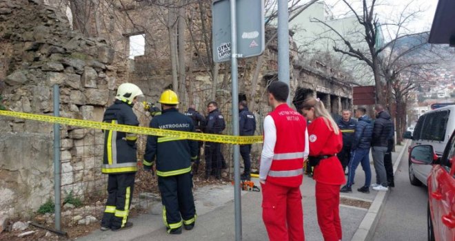 Urušila se stara zgrada u Mostaru, izvučeno tijelo nepoznate osobe