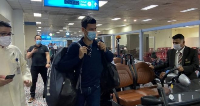 Novak Đoković sletio u Dubai, dočekali ga navijači
