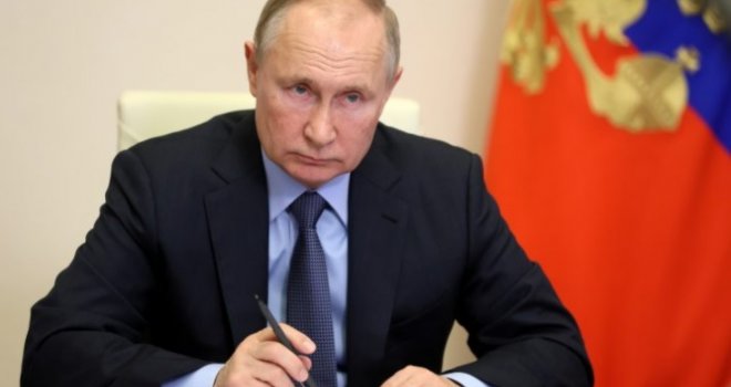 Svijet se smije Vladimiru Putinu. Raketom vrijednom pet miliona dolara u Odesi uništio javni WC na plaži