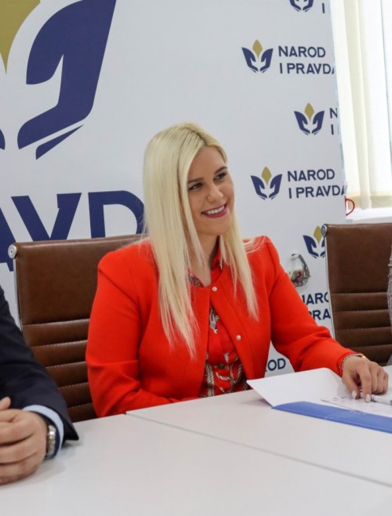 lajla-cosovic-prelazak-u-nip-3 lajla-cosovic-prelazak-u-nip-3