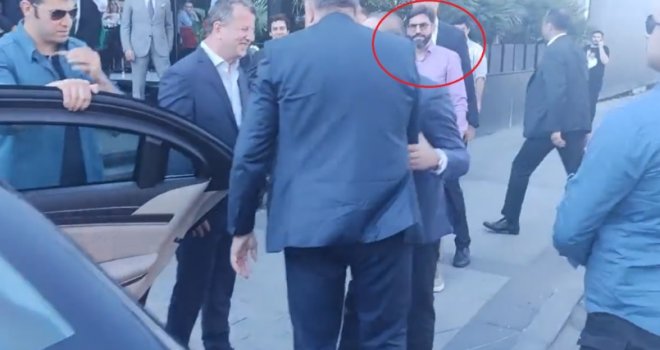 Dodika dočekao i svjedok sa vjenčanja kćerke Bakira Izetbegovića!? Ko je muškarac koji je Sebiji Izetbegović nosio kišobran