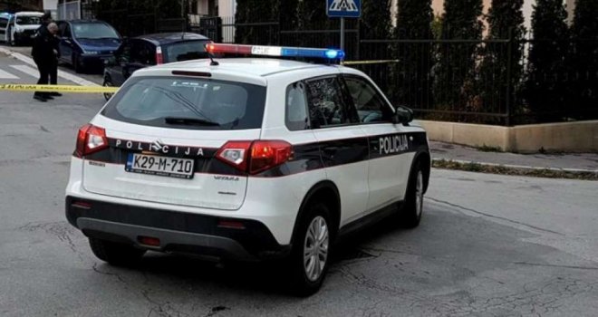 Sjekirom po autu, pištoljem po avliji: Uhapšen bivši bh. komesar Drago Vukoja, ponovo napao ministra Vukovića!