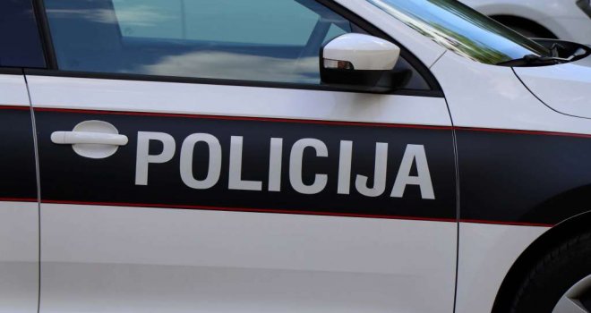 Tragedija u BiH: Muškarac tokom šetnje šumom pao niz strmu liticu, preminuo od zadobijenih povreda