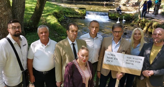 Hadžikadić: Vrelo Bosne je zagadila korupcija, vrijeme je da se očiste i vlast i rijeke! Tokić: Stop betoniranju olimpijskih planina!