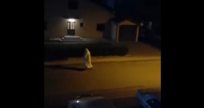 Čudne scene iz Hercegovine: Na ulici i u polju uočeni 'duhovi', kruže snimke osoba u bijelim plahtama