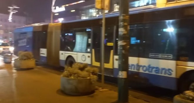 Oglasio se MUP KS o jučerašnjem incidentu u centru Sarajeva: Na autobus nije pucano iz vatrenog oružja