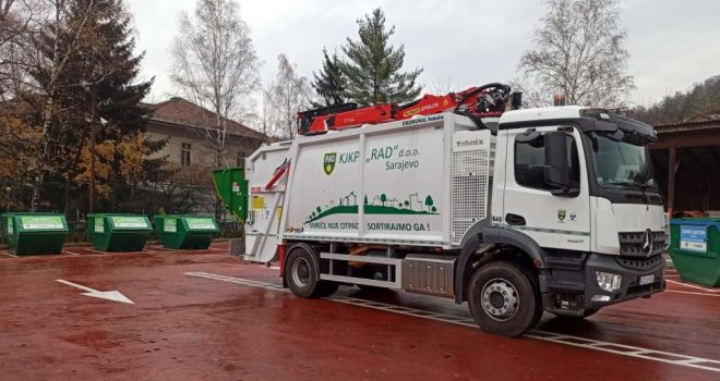 Općina Novo Sarajevo se 'ponovila': U pogon pušteno novo specijalizirano vozilo za pražnjenje zvonastih kontejnera
