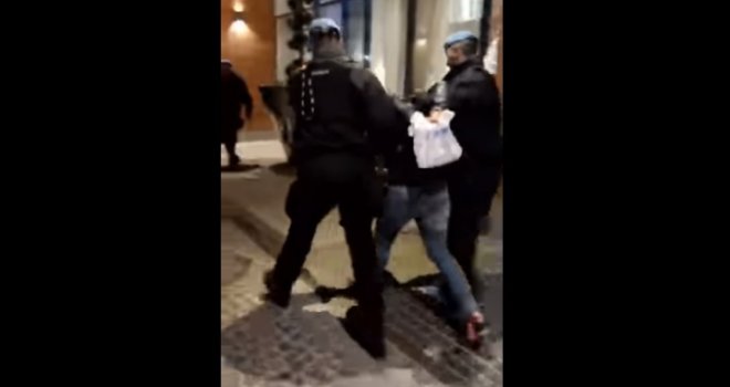 Pogledajte hapšenje u Sarajevo City Centru: Uposlenik Tužilaštva BiH osumnjičen za trgovinu utjecajem
