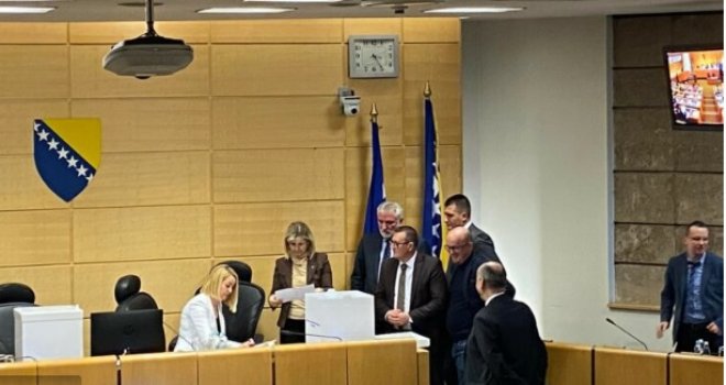 Kompletiran je Dom naroda PSBiH: Ovo su državni delegati iz Federacije BiH
