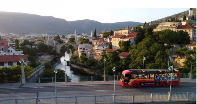 U Mostaru počinje naplata vinjeta za turističke autobuse: Koliko će vinjete koštati i za koliko će gradska kasa biti punija?