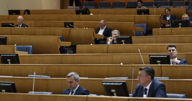 Burna rasprava u Parlamentu BiH oko dopune Krivičnog zakona: 'Ako usvojimo ovakav tekst, sve će nas zatvoriti!'