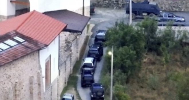 Kosovski specijalci upali u manastir, pronašli velike količine oružja