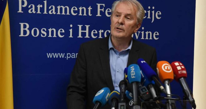 Lendo ogorčen nakon imenovanja novog Upravnog odbora KCUS-a: 'Još jedna sramota i poniženje Bošnjaka!'