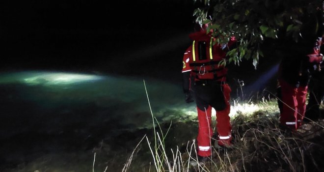 Stižu spasilački timovi i pomoć iz regiona i EU: Pomagat će i tražiti nestale