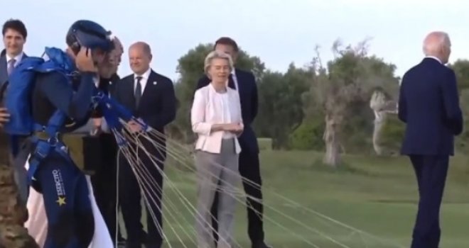 Biden 'odlutao' od svjetskih lidera na samitu G7, Meloni ga vukla za rukav: Novi bizaran snimak američkog predsjednika