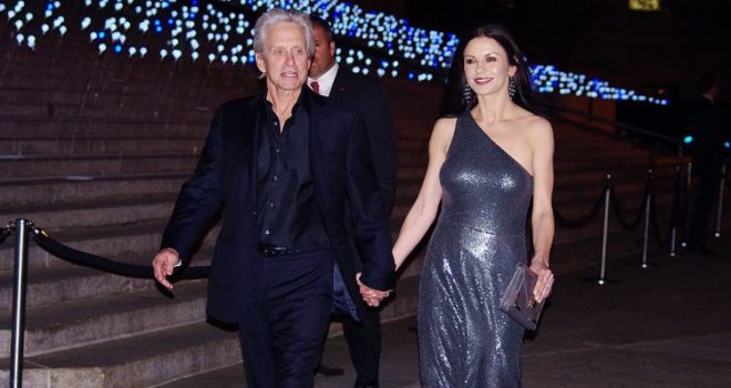 Catherina Zeta-Jones i Michael Douglas zajedno slave rođendan: Ona mu čestitala vrućom fotografijom na kojoj je potpuno gola!