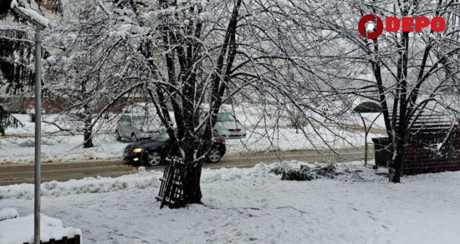 Snijeg izazvao potpuni haos na bh. cestama: Sa ceste sletjeli grtalica i kamion, vozačima izdato upozorenje