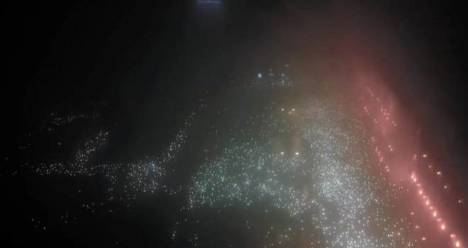 Kada vidite ovaj snimak, naježit ćete se: Neviđeni prizori u Beogradu, pogledajte količinu ljudi na ulicama u grobnoj tišini!