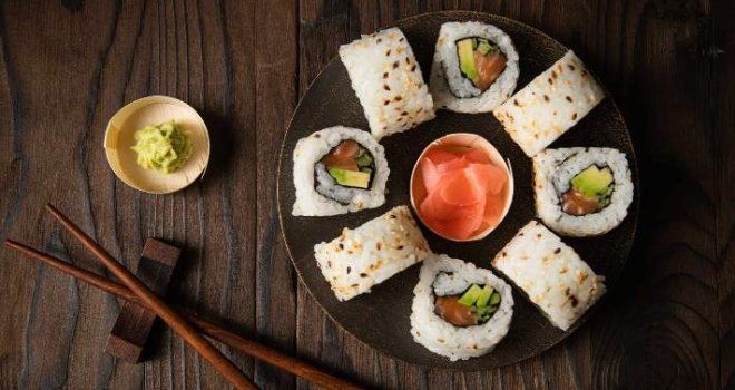 Nije to samo jelo, to je harmonija ukusa koja predstavlja pravu umjetnost: Kako prepoznati pravi japanski sushi?