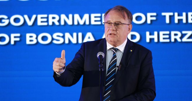 Nikšić najavio dodatno smanjenje doprinosa od 1. jula, povećanje penzija, širenje namjenske industrije…