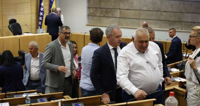 Zatražena istraga nakon odgađanja sjednice Doma naroda Parlamenta FBiH