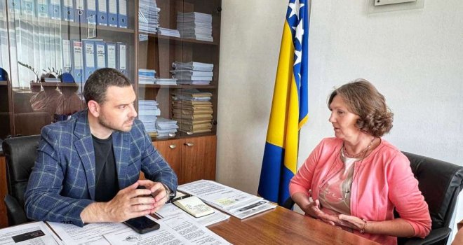 Magazinović primio v.d. direktoricu KCUS-a Hajriju Maksić, razgovarali o Zakonu o javnim nabavkama