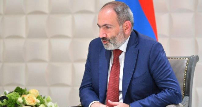 Crkveni poglavar optužio armenskog premijera da je obrezan: Ovaj mu hladno ponudio svoj penis 'na uvid'