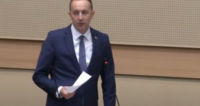 Burna rasprava u NSRS o rezervnom sastavu MUP-a RS: Ovo je ustvari stranačka vojska SNSD-a, koja treba da ih štiti