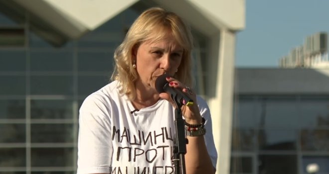 Emotivan govor: Majka stradalog mladića najavila štrajk glađu i poslala poruku Vučiću