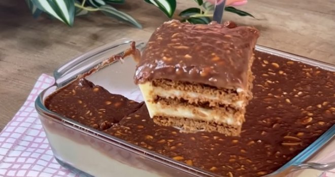 Svega nekoliko sastojaka, jedna činija i 5 minuta pripreme: Ovo je najbrži kolač na svijetu, a nestaje u trenu