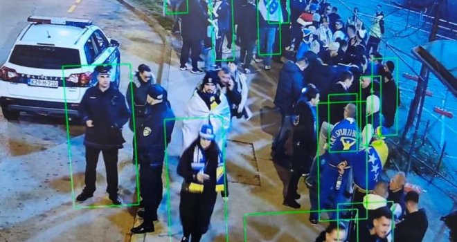 Najavljeni huliganski neredi: Policija vrhunski osigurala nogometnu utakmicu visokog rizika... A mogao je biti haos! 