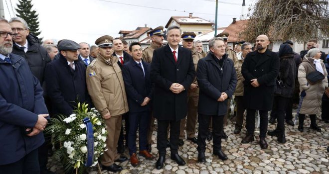 Komšić i Bećirović: BiH je neuništiva, generacije će je čuvati... Uvijek postoji dovoljno ljudi koji su je spremni braniti!
