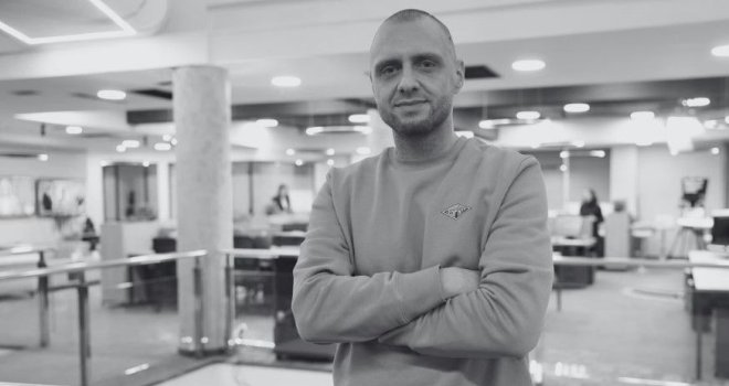 U 38. godini preminuo Jasmin Mušanović, urednik portala N1 BiH