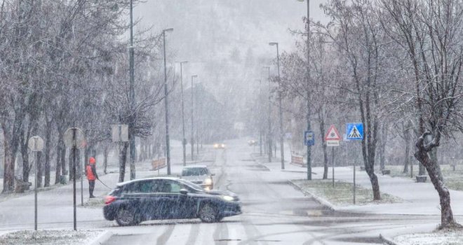 KJKP 'Rad': Intenzivne aktivnosti na čišćenju snijega, 33 vozila na terenu