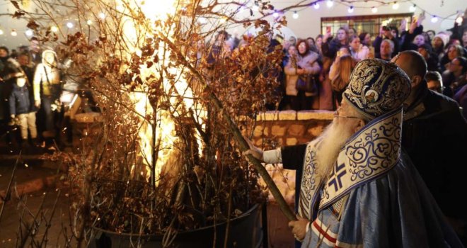 Pravoslavci u BiH i svijetu danas obilježavaju Badnji dan: Evo koji običaji se praktikuju